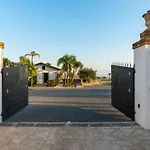 Camemi Villa *