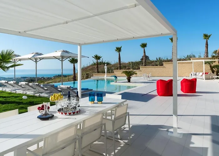 Camemi Villa *